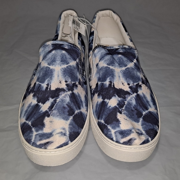 "NWT" Old Navy Tie-Dye Slip-on Sneakers Women's 11 Blue & White Cushioned Insole - Picture 8 of 13